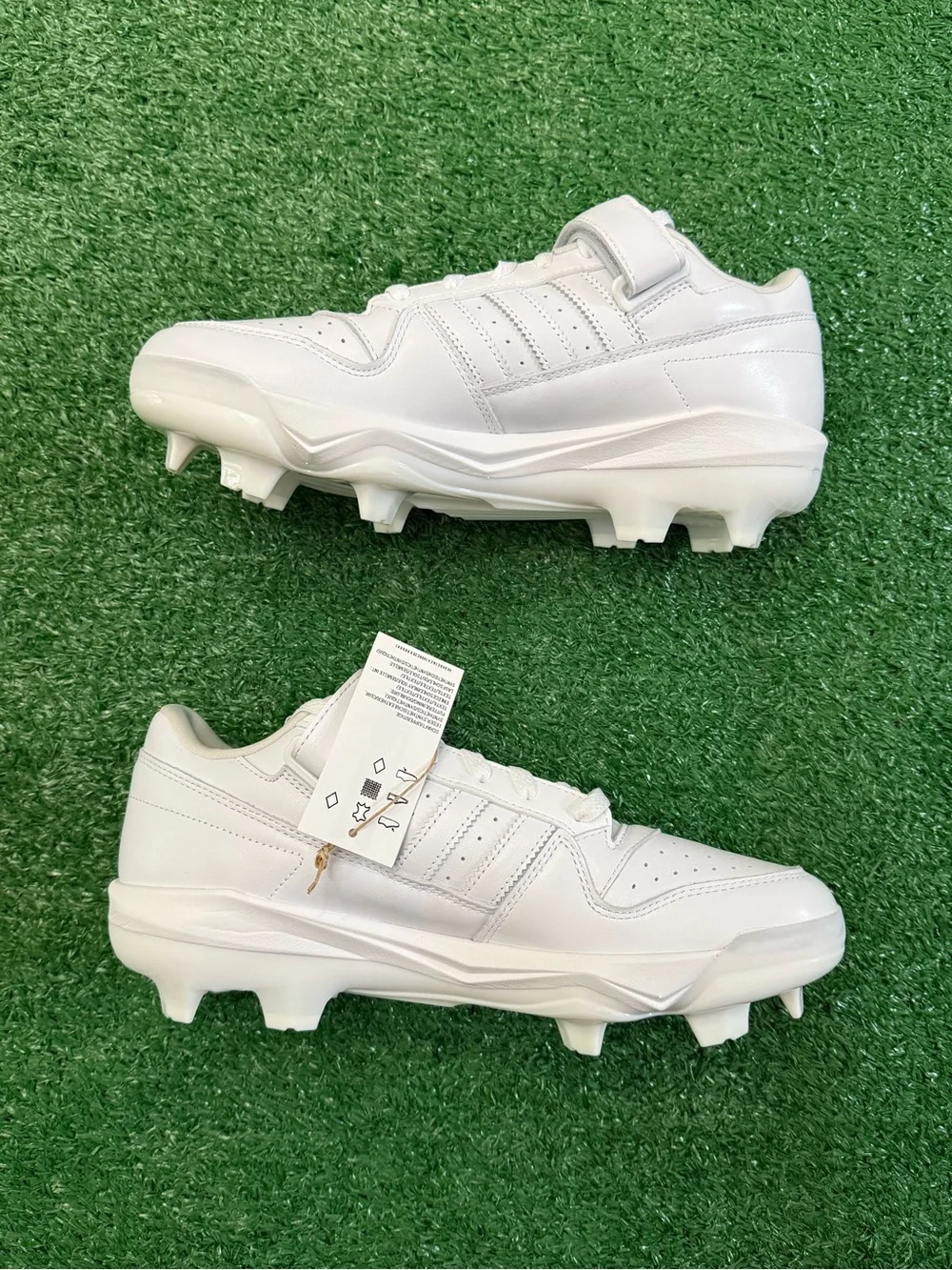 Adidas Forum TPU Baseball Cleats – Men’s Size 10 – All White